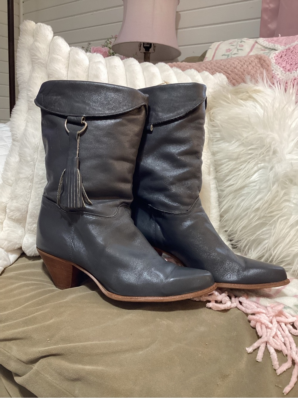 Womens Vintage Dingo Charcoal Grey Leather Ankle Boots with Tassel Accent